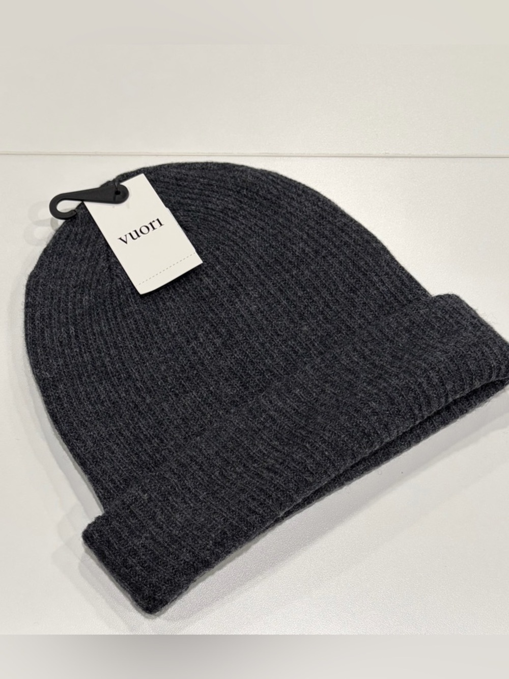 Vuori Douglas Beanie Grey Men's Women's Adult Hat NWT Soft Cashmere Blend